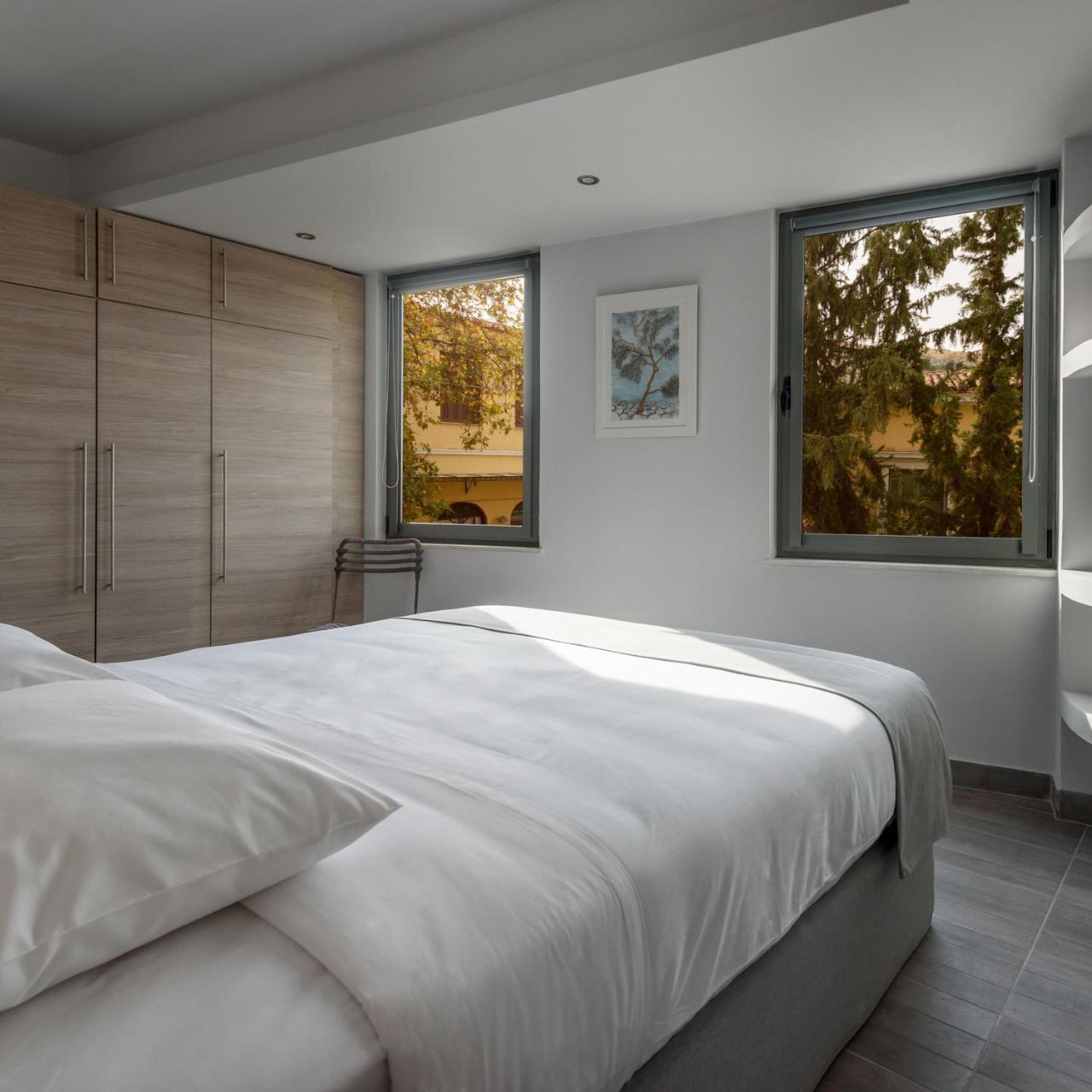 Fos Residential Apartments Атина Екстериор снимка